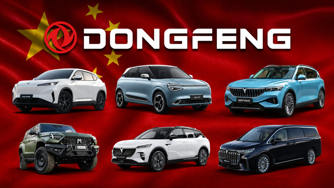 Montagem com diferentes veículos da Dongfeng sobre fundo vermelho inspirado na bandeira da China, representando a fabricante chinesa que pode ampliar sua presença no Brasil por meio de parceria com a Stellantis.