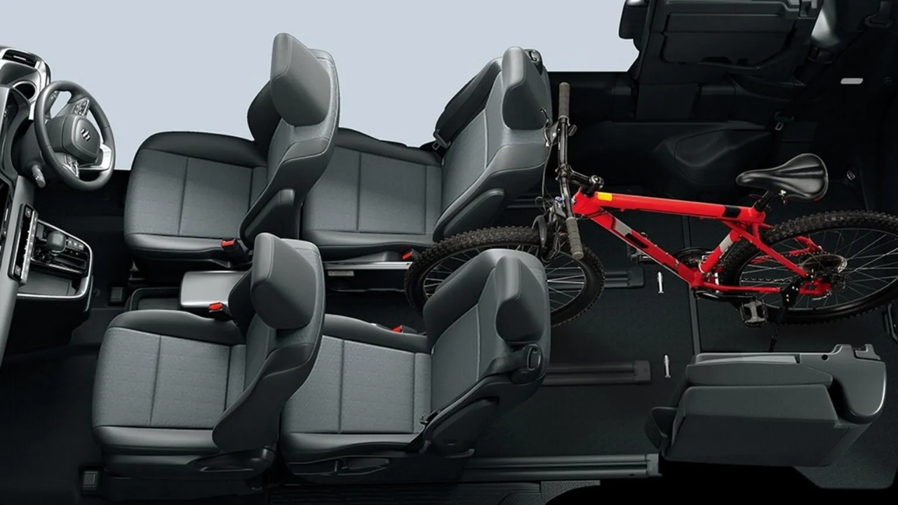 Suzuki Landy chega ao Japão como minivan híbrida de 8 lugares e reacende comparação com SUVs familiares no Brasil.