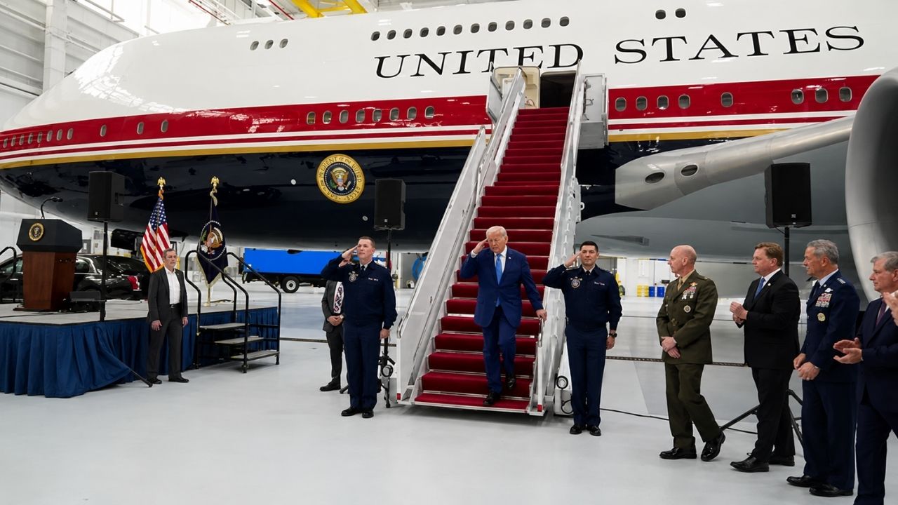 Presente luxuoso do Qatar põe Air Force One, Boeing 747 e segurança nacional sob pressão política nos EUA.