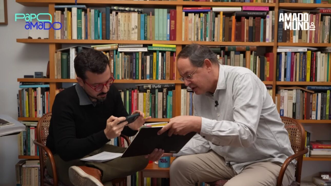 Eduardo Giannetti revealed the secret method he calls microscopic reading: writing by hand as a way to fix what you read. There are 60 notebooks since 1979.