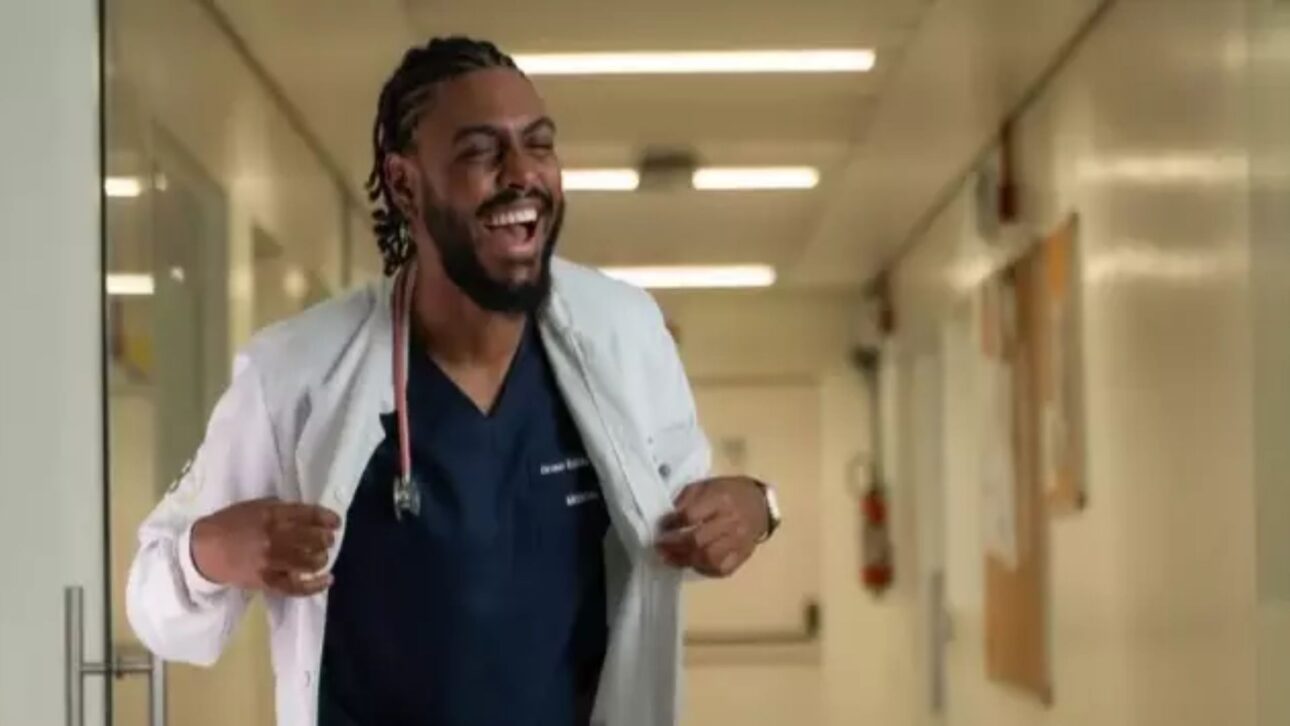 Faxineiro de hospital que lavava carros para sobreviver se forma em Medicina na UFSC aos 26 anos e emociona o Brasil ao dizer que o faxineiro venceu. Veja a história.