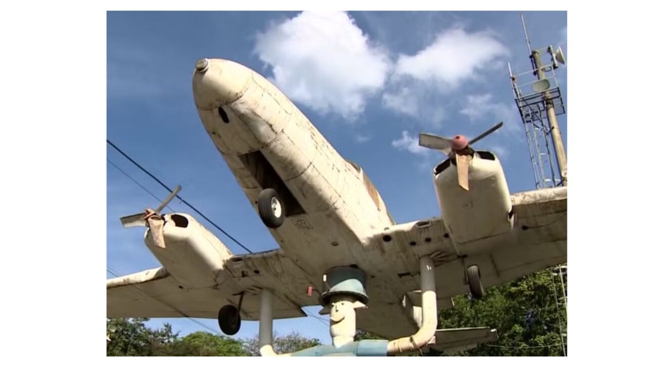 Scrap yard turns into open-air airplane museum with parts up to R$ 100 thousand in the interior of SP — Photo: Reproduction/EPTV