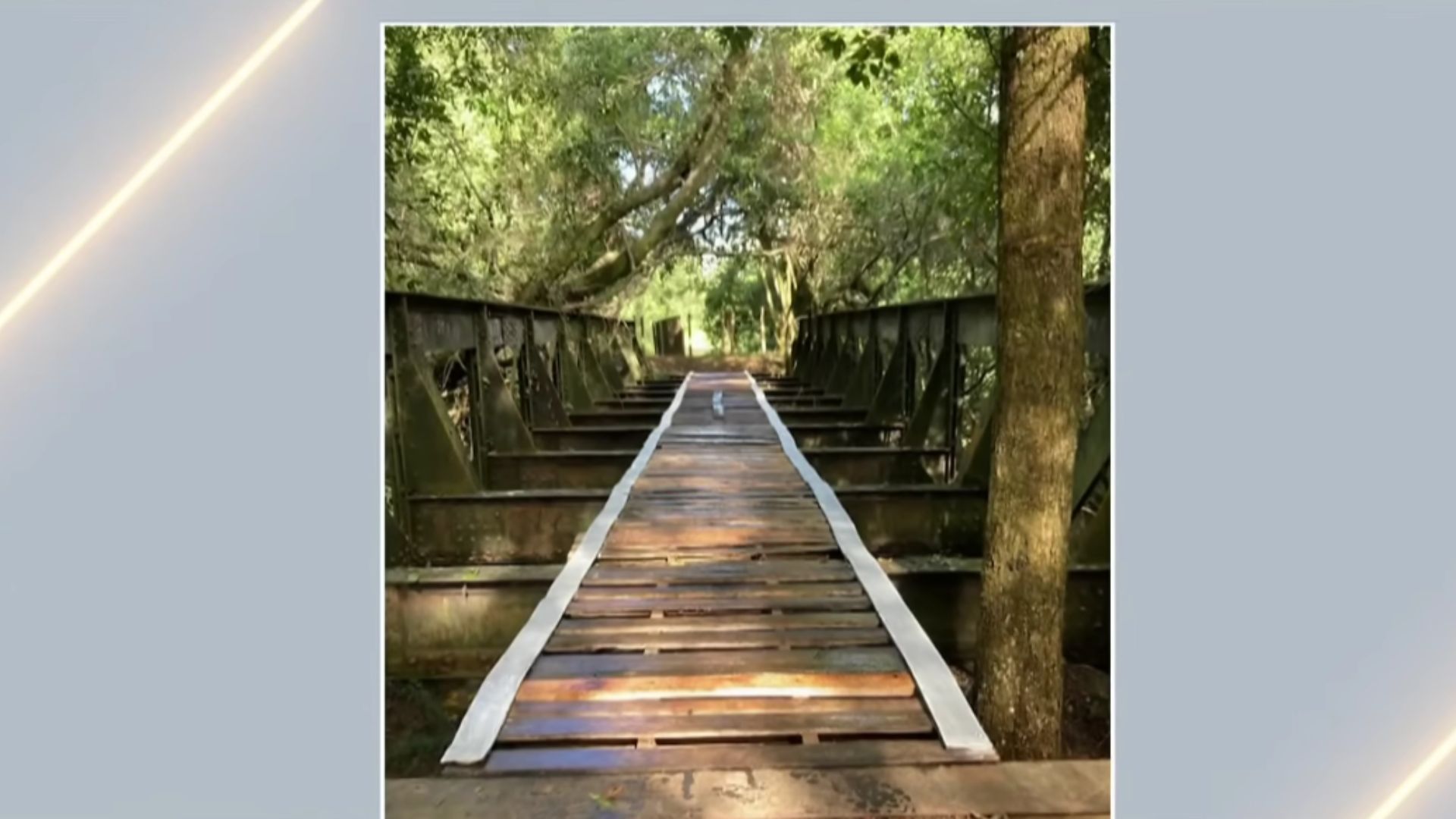Ponte de ferro maciço de 20 metros trazida da Inglaterra em 1880 sumiu de Prados, MG, e foi achada 140 km longe em propriedade privada. Polícia investiga furto planejado.