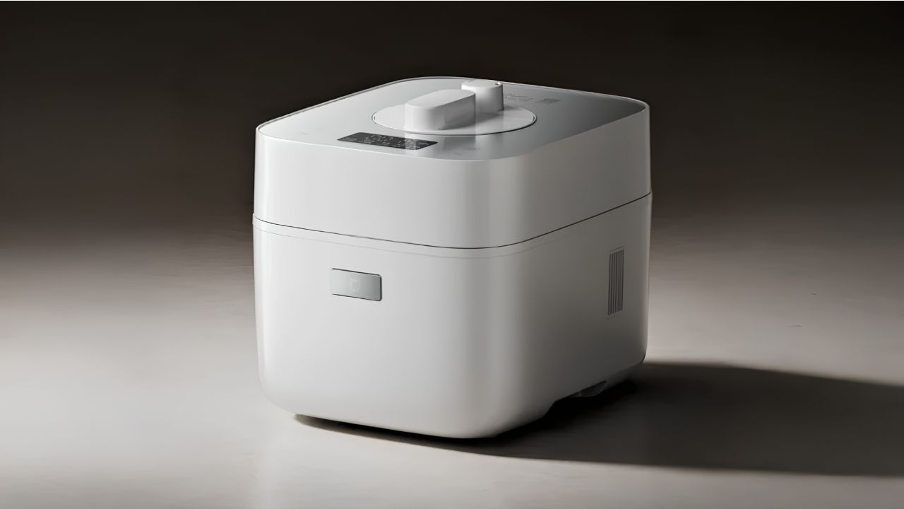 Nova panela de pressão inteligente da Xiaomi utiliza aquecimento por indução, recursos conectados e promete acelerar o preparo de carnes em até 40%.
