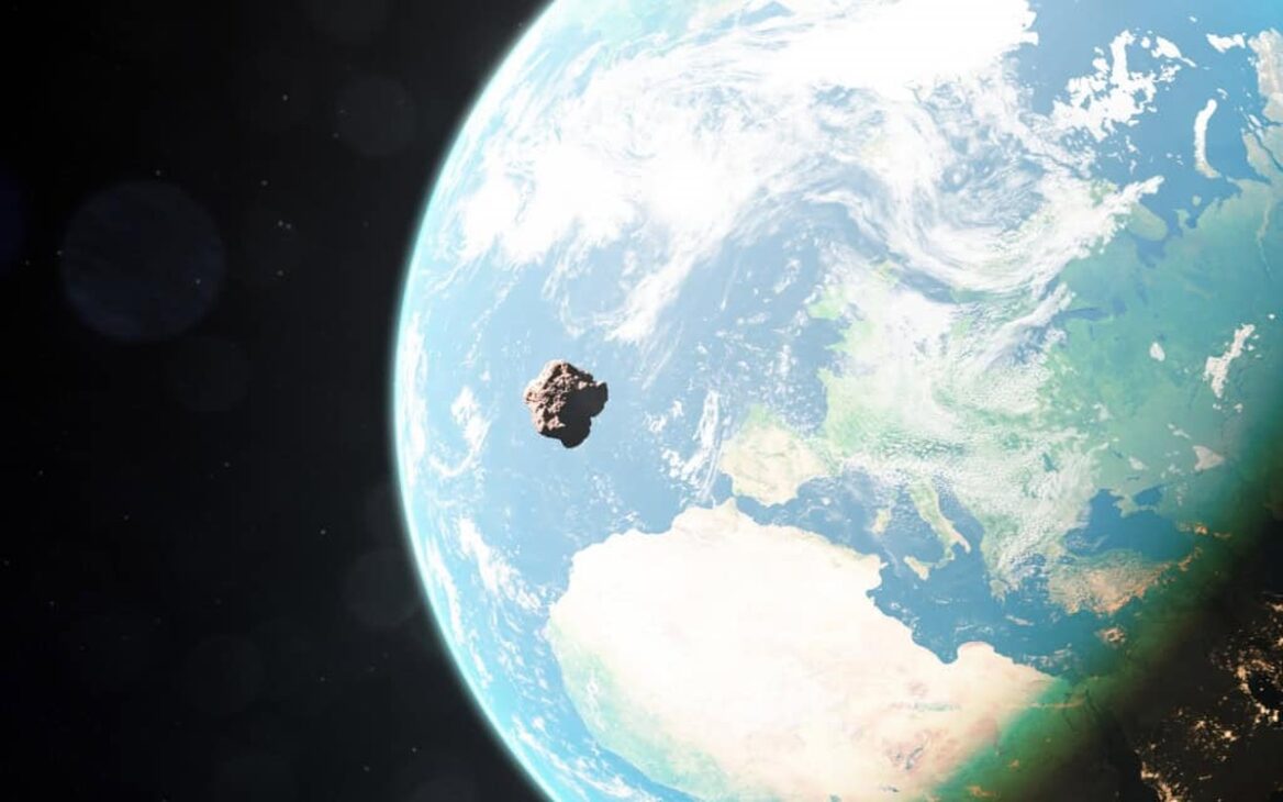 Asteroide rochoso diante da Terra representa Kamo’oalewa, quase-lua investigada pela sonda chinesa Tianwen-2.