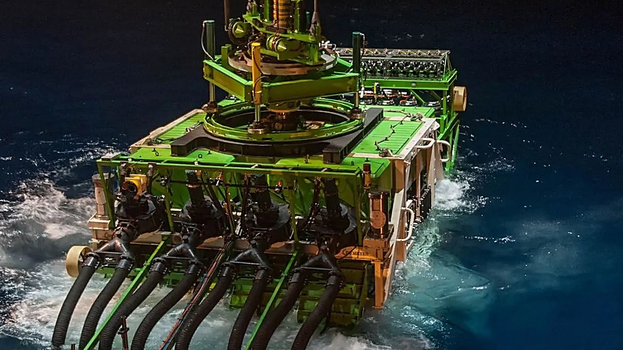 O Japão fez a primeira mineração de terras-raras do mundo no fundo do mar, indo buscar a quilômetros de profundidade os
