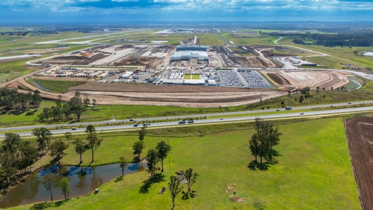 A Austrália ergueu do zero um aeroporto inteiro no meio do nada para fazer nascer uma cidade nova ao lado dele