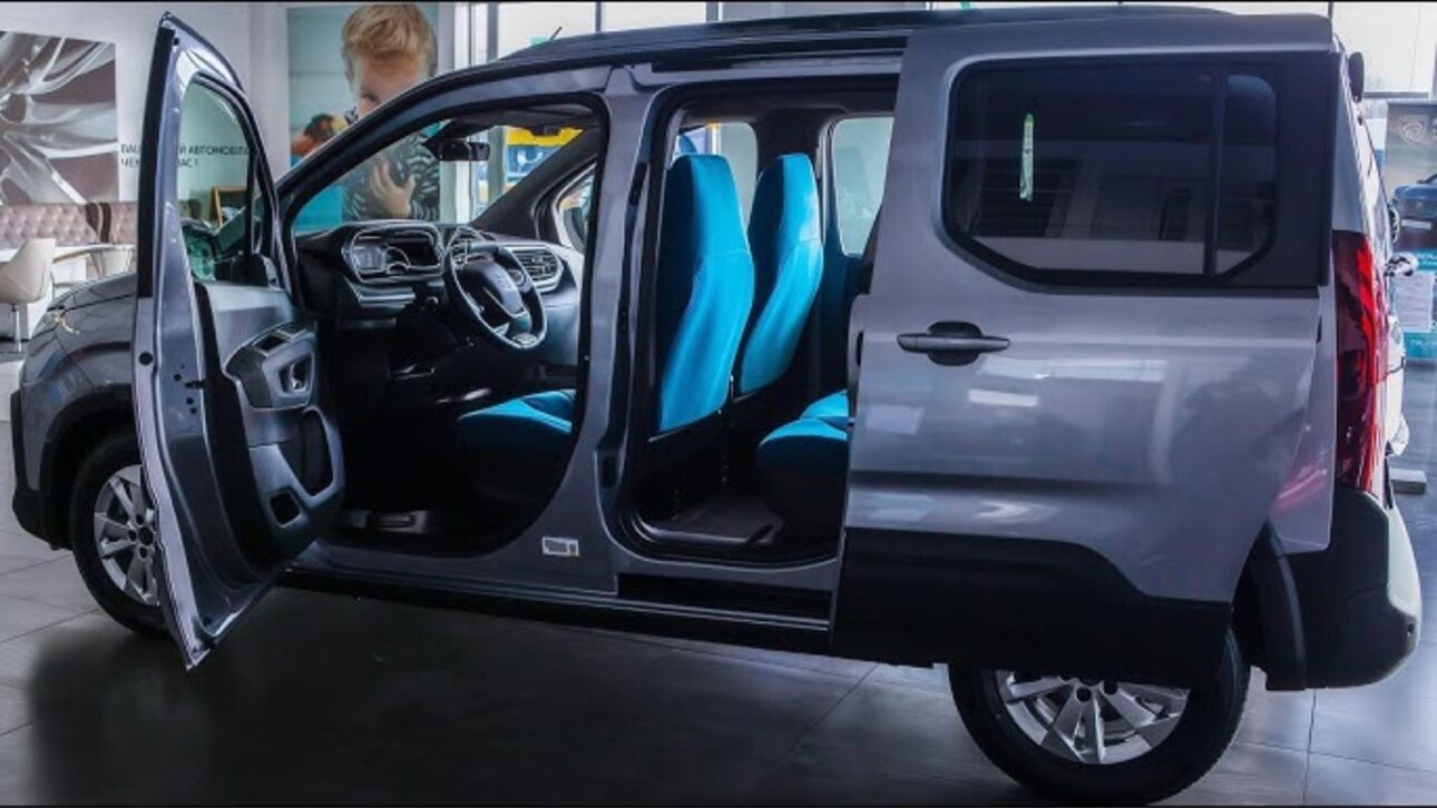 Peugeot Rifter vendido na França oferece até 7 lugares, porta-malas de 775 litros, motor diesel de 100 cv e preço convertido de cerca de R$ 153 mil.