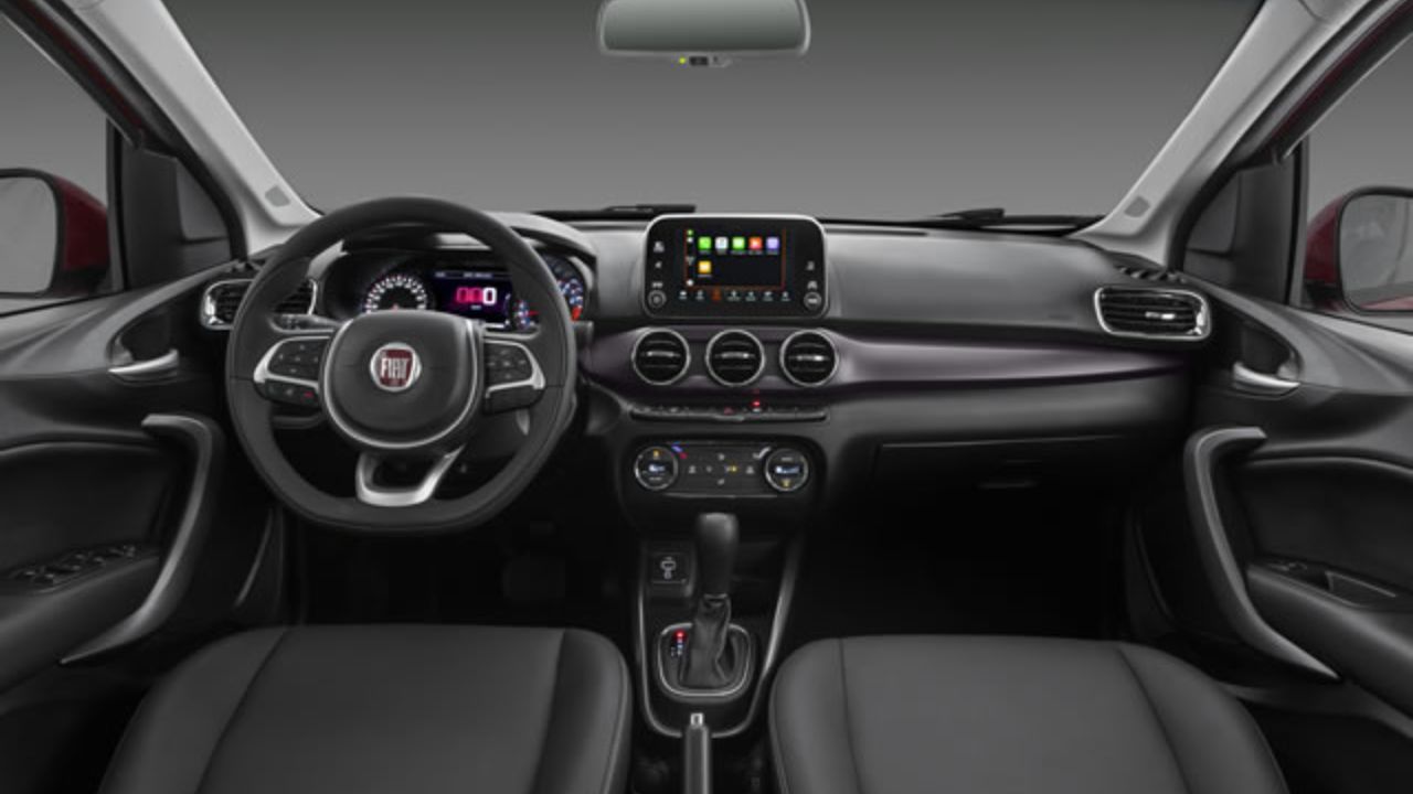 Fiat Cronos Precision automático pode ser encontrado por cerca de R$ 61 mil e oferece amplo porta-malas, motor 1.8 e boa lista de equipamentos.