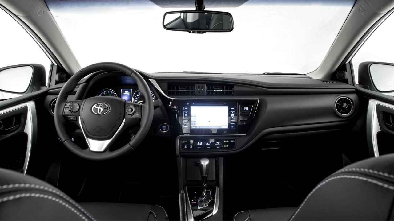 Toyota Corolla GLi Upper 2019 tem motor 1.8 de até 144 cv, câmbio CVT, sete airbags e preço próximo de R$ 89 mil na Tabela Fipe.