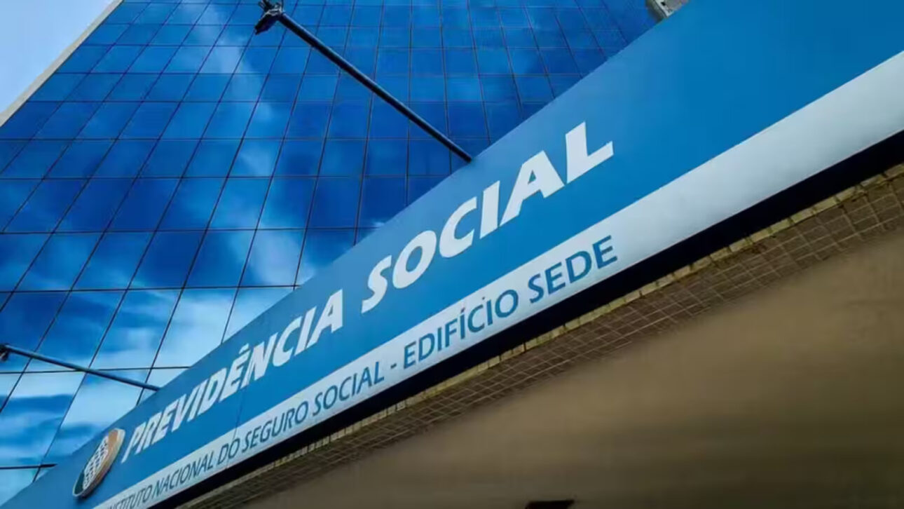 Lula promete zerar a fila do INSS