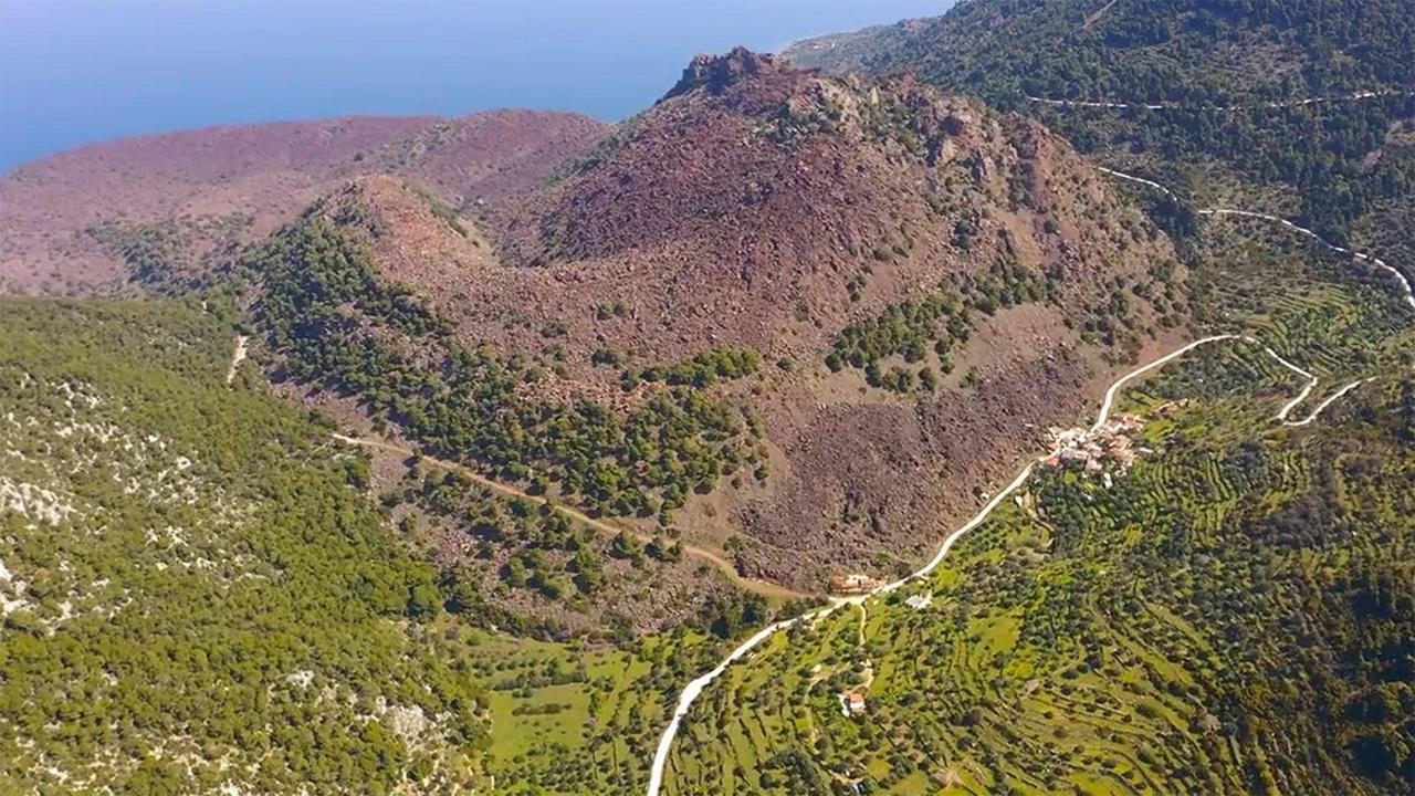 O vulcão Methana, considerado extinto e situado perto de Atenas, permaneceu inativo durante quase 110 mil anos antes de despertar e entrar em erupção com força. Vulcões como o Methana levaram os cientistas a questionar a classificação dos vulcões como extintos.