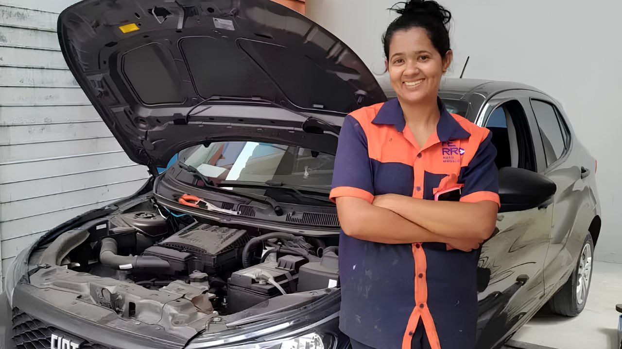 Conheça a história de Aline Ferro, a engenheira filha de mecânico que superou preconceitos e montou seu próprio negócio automotivo no Agreste de Alagoas.