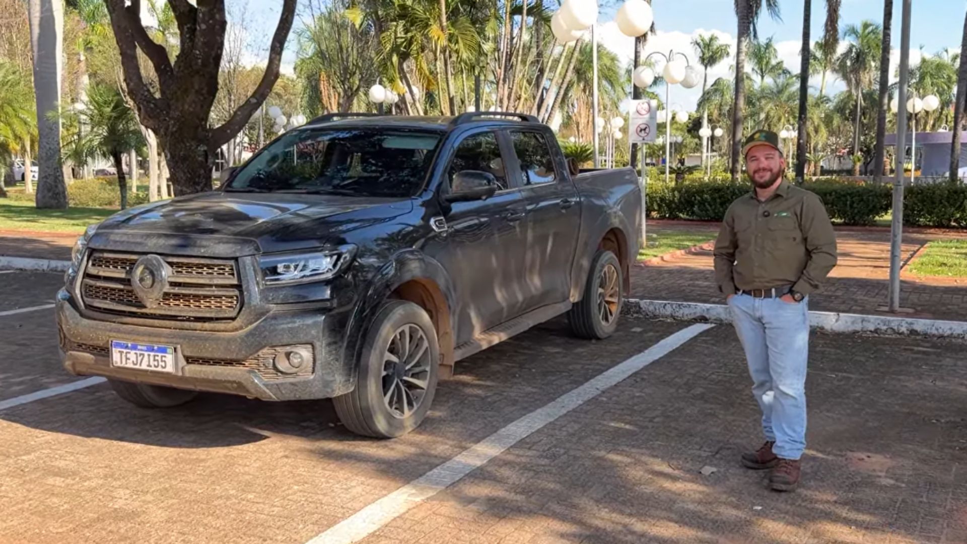 GWM Poer preta em fazenda no Mato Grosso do Sul durante teste de consumo e desempenho após substituir uma RAM V8.