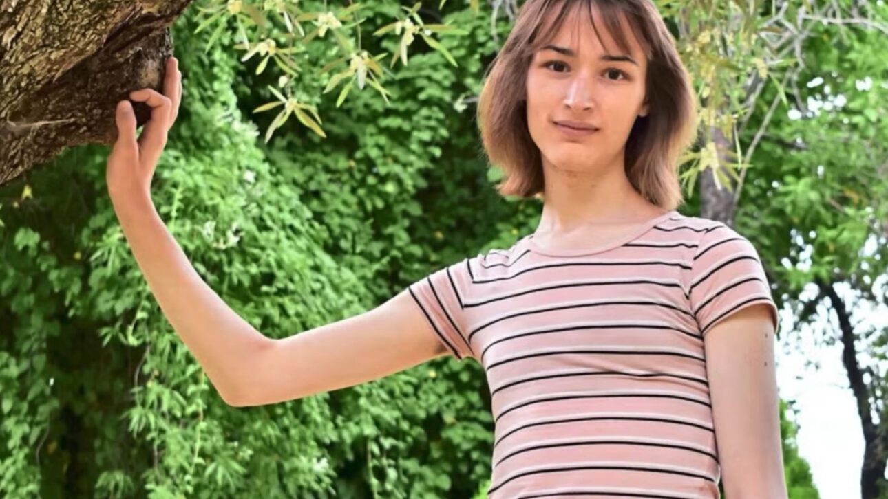 Hannah Cairo, estudante de 17 anos, após resolver um importante problema matemático que permaneceu sem solução por mais de quatro décadas.