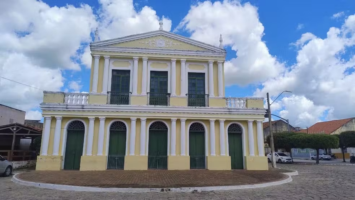 Primeiro teatro do Ceará: o Teatro das Ribeiras, criado em 1860, em Icó. — Foto: Claudiana Mourato/TVM Cariri
