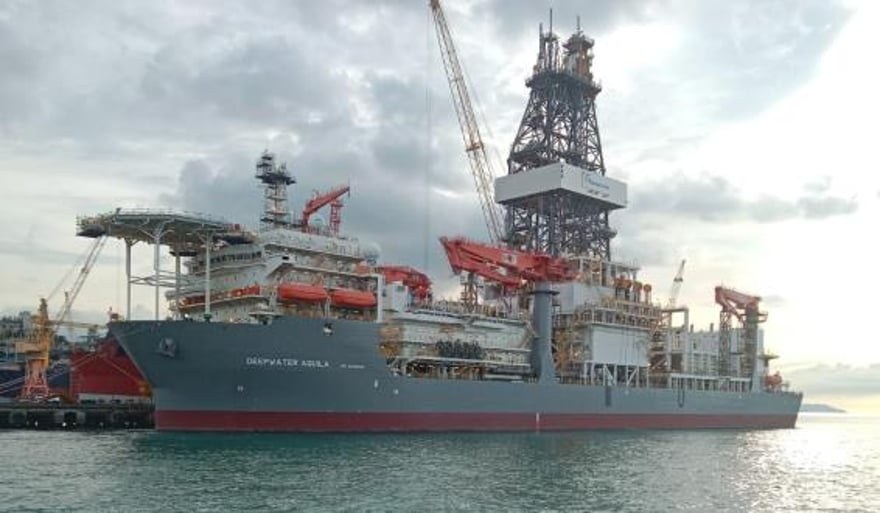 Offshore drilling rig in deep waters