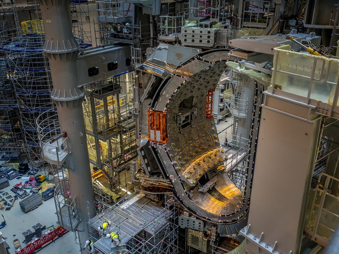 Structure of the ITER fusion reactor seen from above