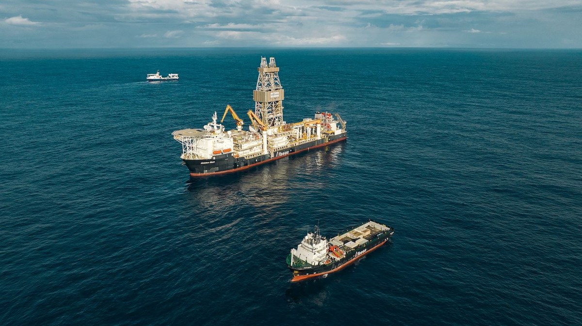 Ship and mining equipment in the ocean