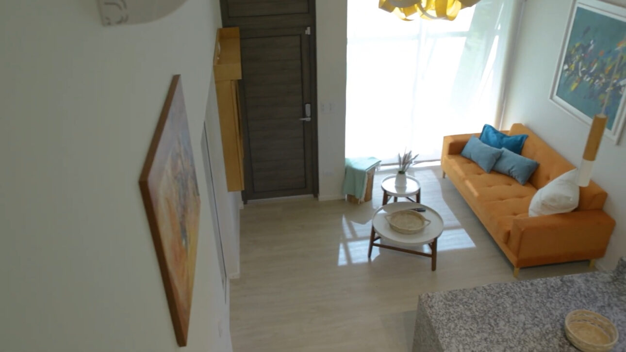 La Hüga Home es una casa prefabricada de concreto que llega lista al terreno, puede instalarse en menos de un día y ofrece 45 m² de área útil.