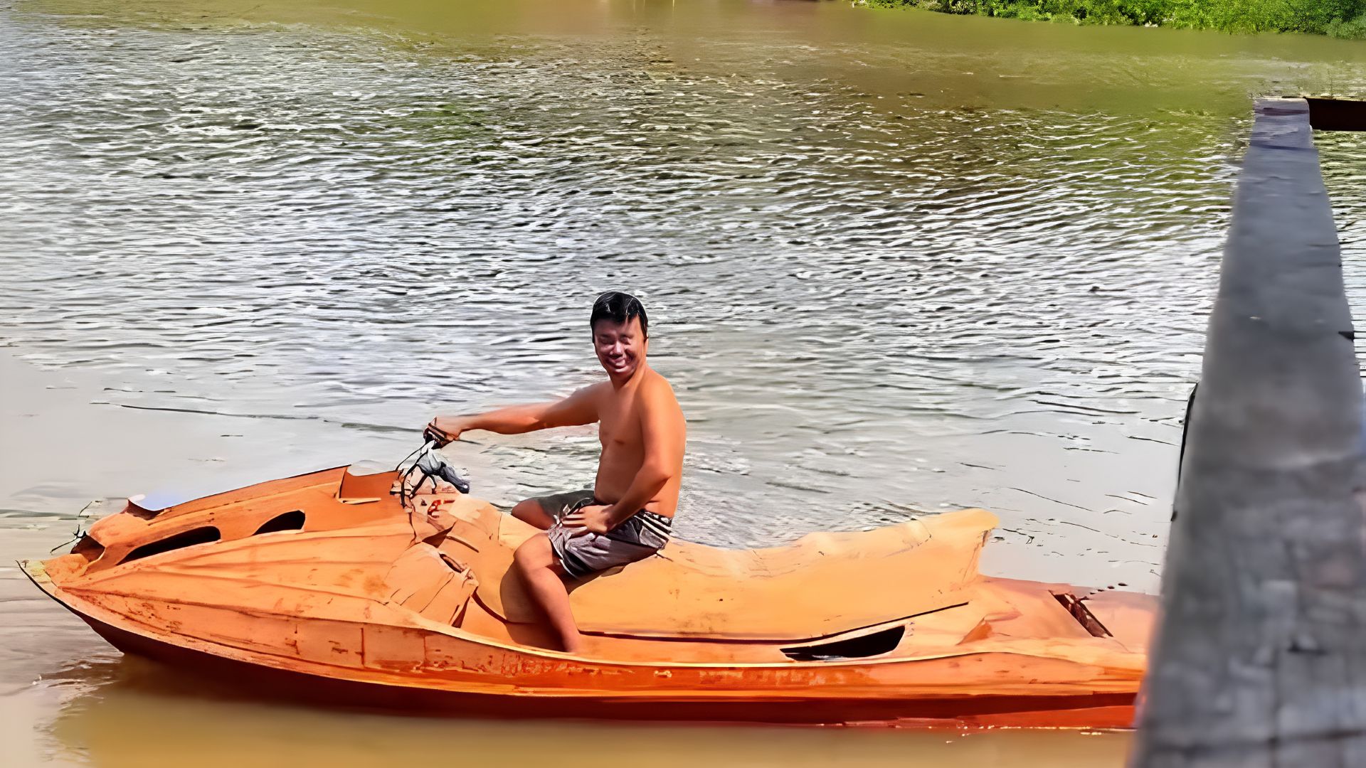 Morador de município do Pará criar Jet Ski de madeira completamente funcional com mais de 4 metros de comprimento e gastando menos de R$ 1.000