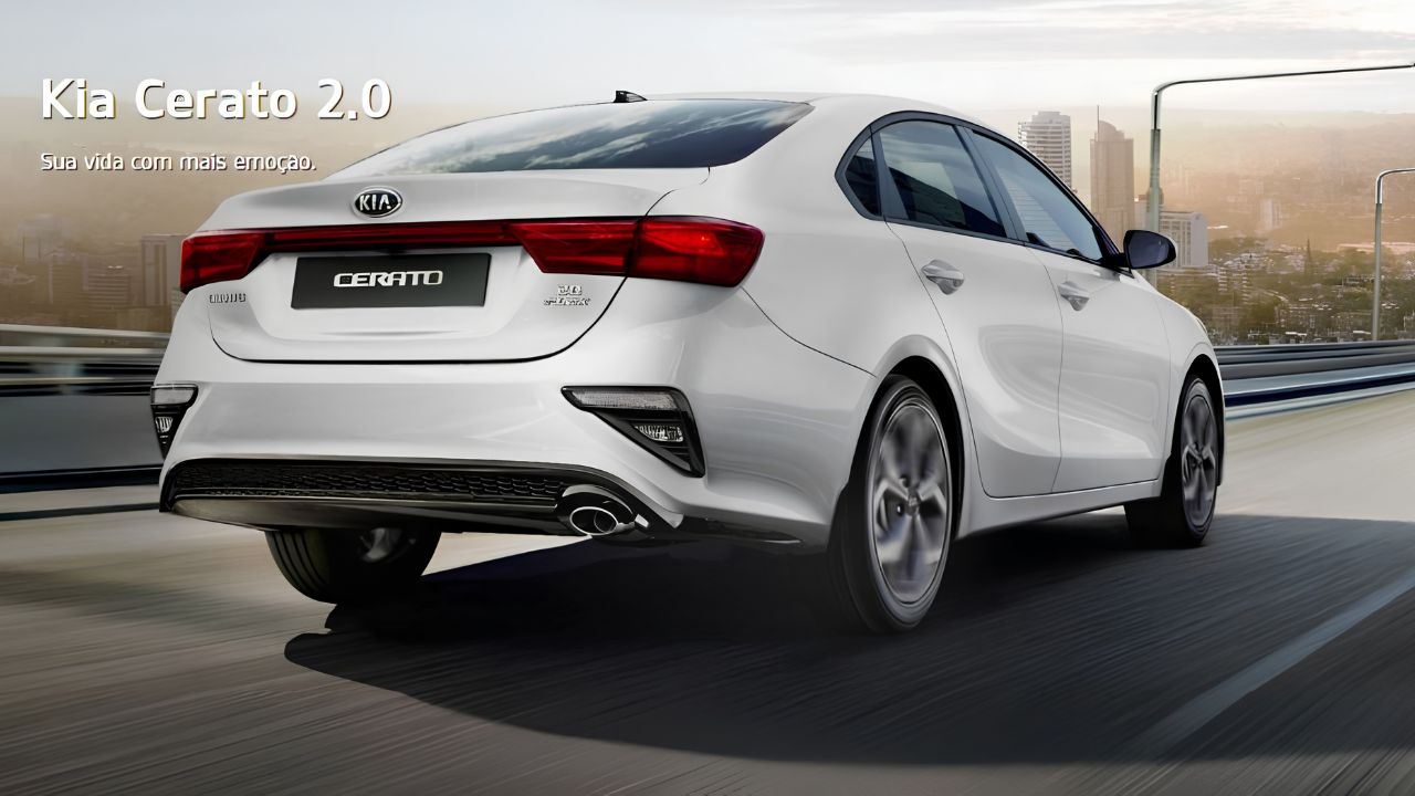 O Kia Cerato EX 2.0 2022 vale a pena no mercado de usados? Veja preço, ficha técnica, equipamentos e comparação com Corolla e Honda Civic.