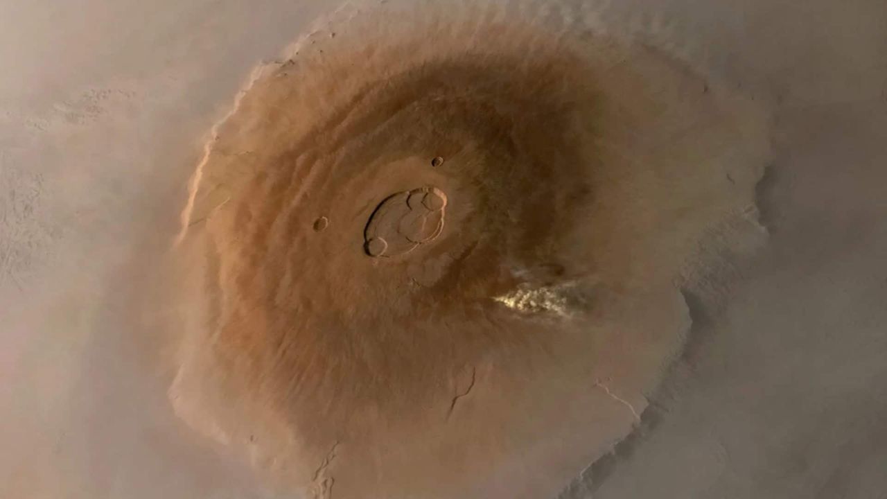 Molecular substances found by the Perseverance rover may originate from meteorites or geological reactions, without involving bacterial life on Mars.