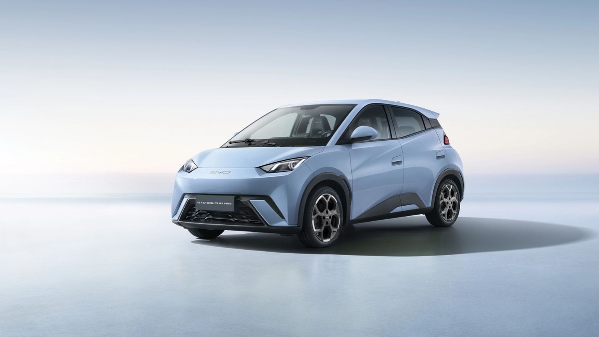 Modelo BYD Dolphin Mini está entre os veículos que podem ser financiados pelo programa Move Brasil
