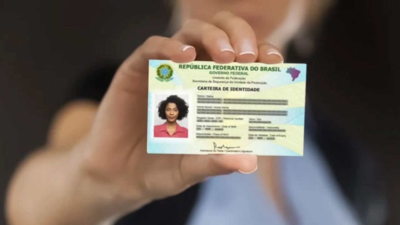 Carteira de Identidade Nacional permite elevar a conta Gov.br ao nível Ouro. Veja como usar o QR Code da CIN e liberar o acesso pelo celular.