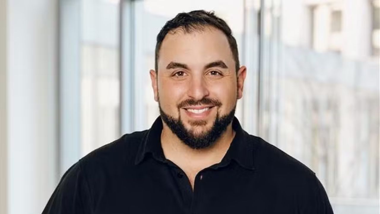 Descubra a trajetória de Ted Raad e como ele usou um laptop e a internet para construir a Trend, agência que fatura US$ 80 milhões gerenciando influenciadores.