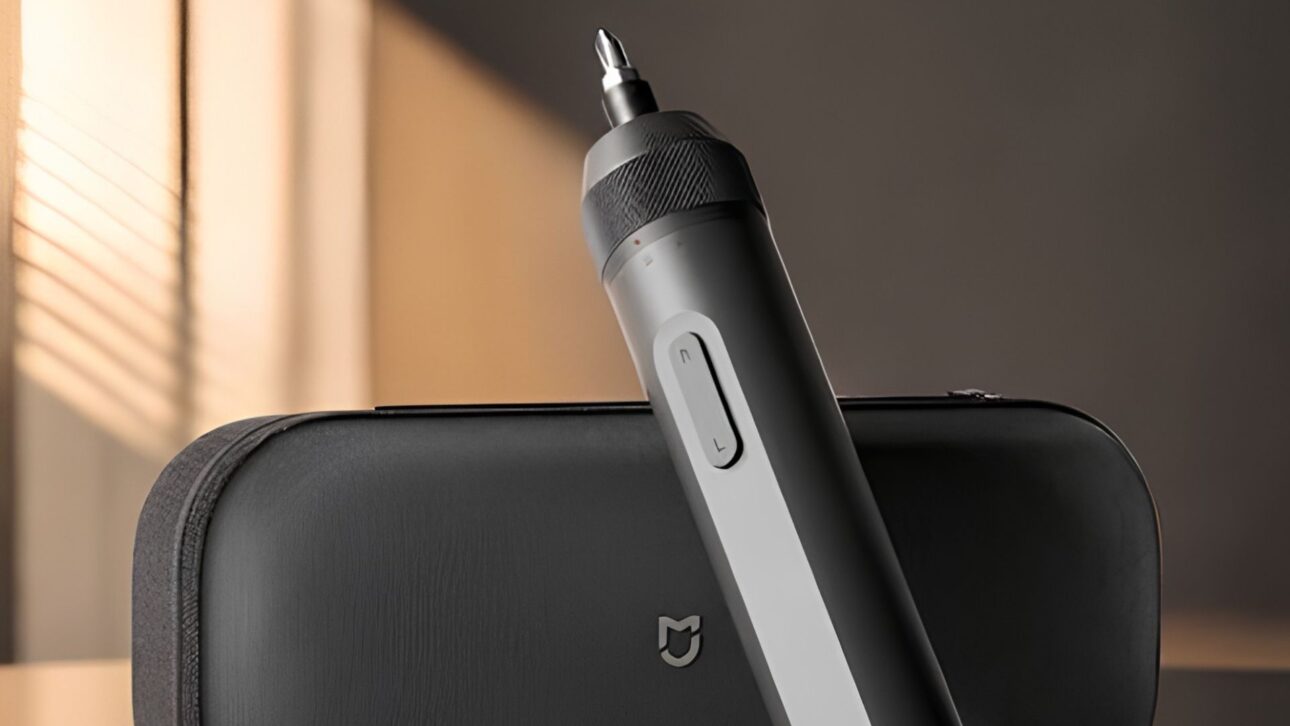 nova Mijia Electric Straight Handle Screwdriver entrega 4 N·m de torque máximo no modo elétrico e até 8 N·m no uso manual.