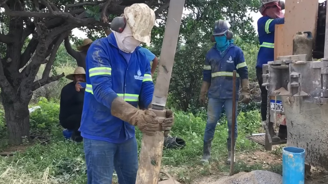 construção de poço artesiano