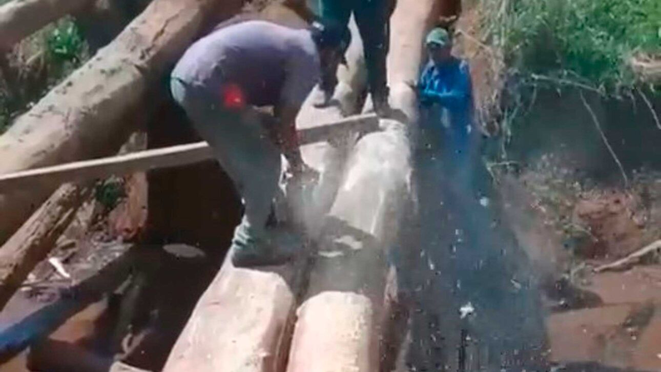 ponte antiga também havia sido construída pela própria comunidade
