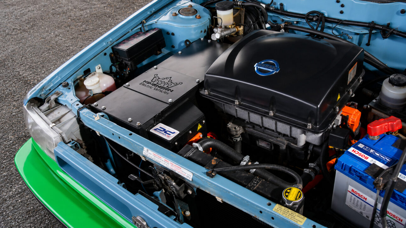 Old Nissan Bluebird received motor, inverter, and battery from the Leaf