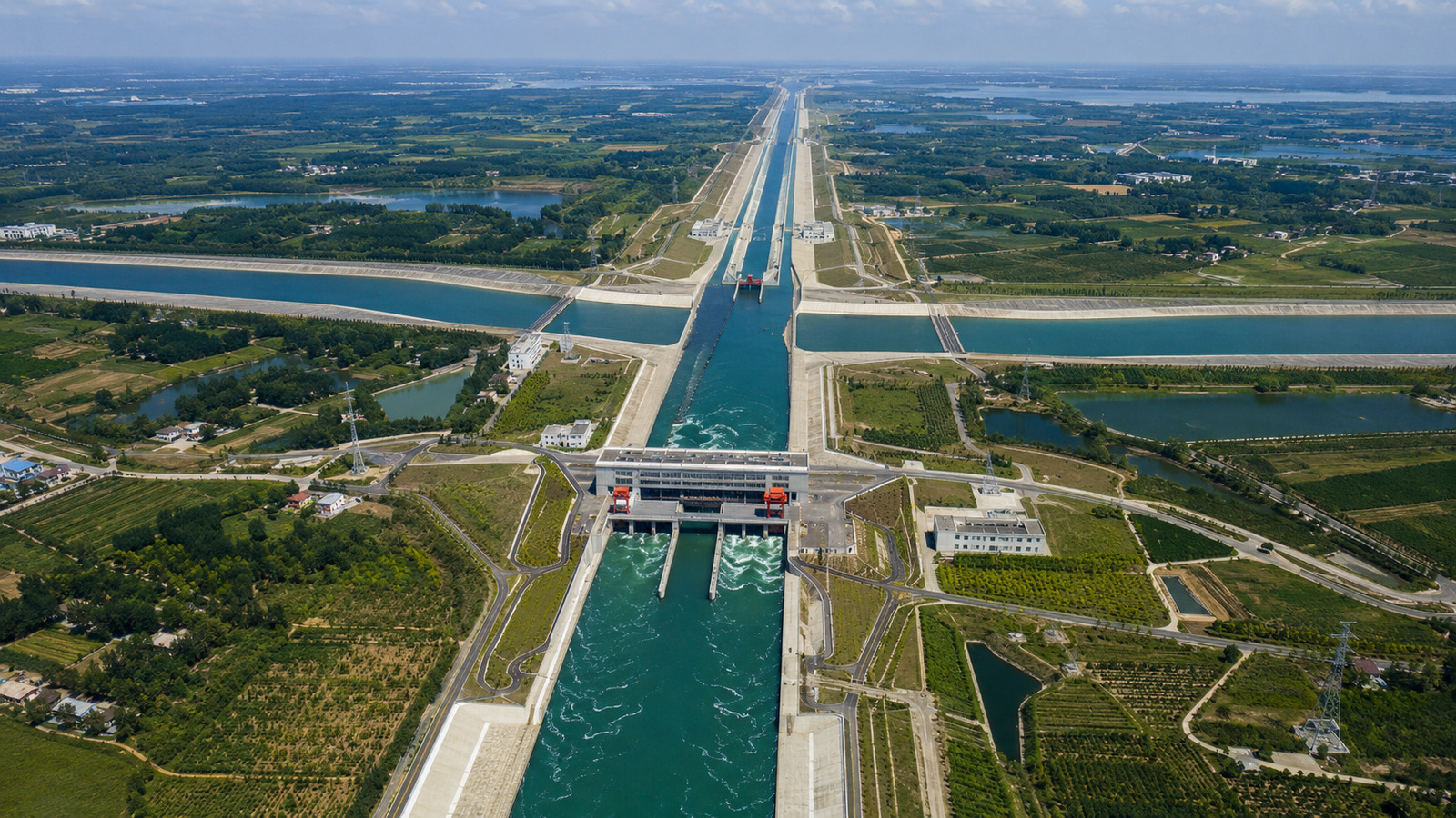 Megaprojeto do século da China impressiona o mundo ao levar água do sul úmido para o norte árido