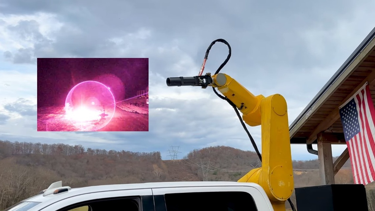 Descubra como um robô equipado com laser realiza cortes e fundições com precisão em diversas demonstrações impressionantes.