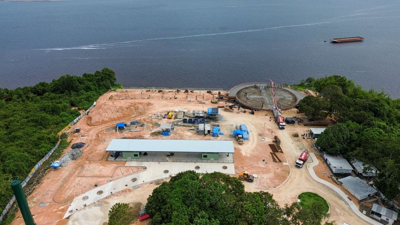 Obra de Niemeyer no Parque Encontro das Águas, em Manaus, avança com concreto na big laje.