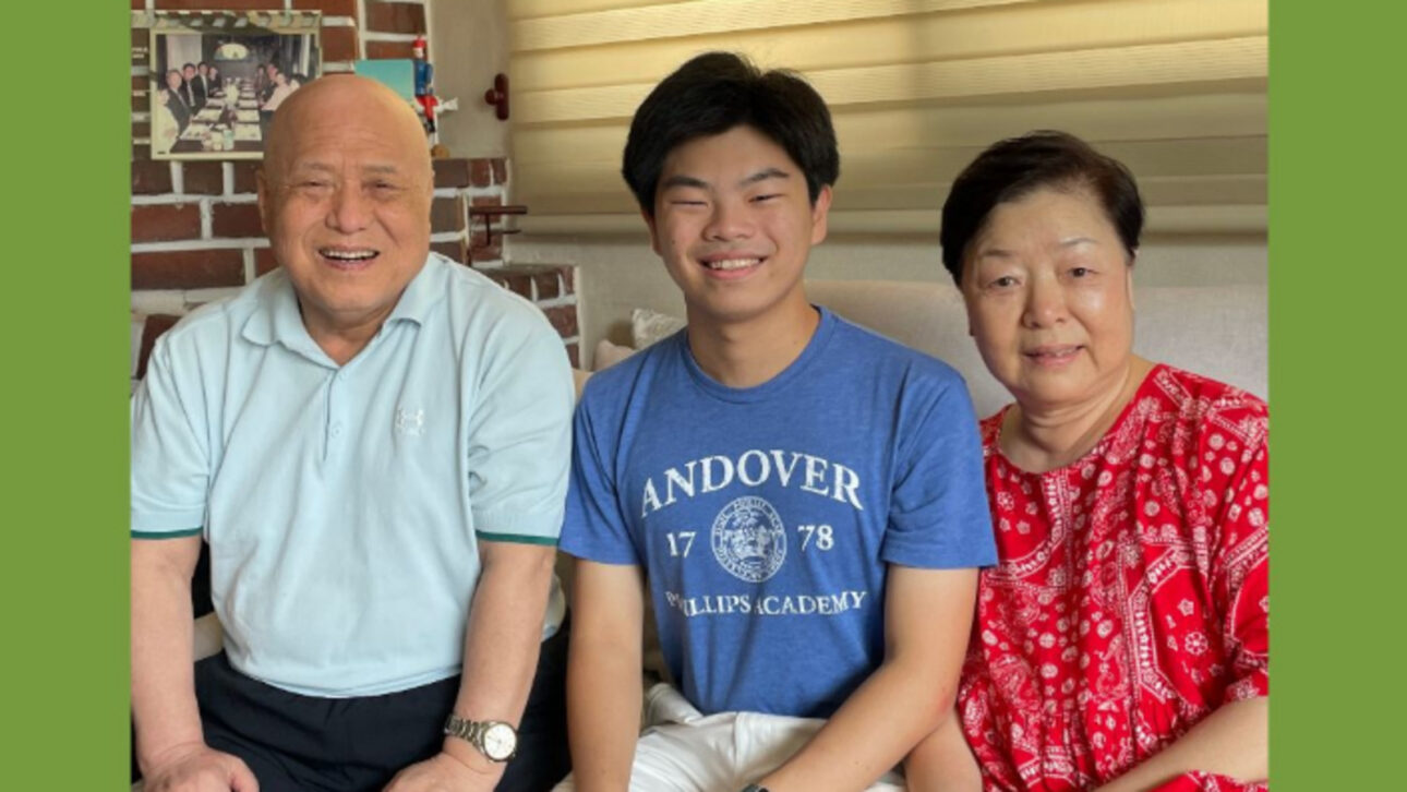 Para ayudar a los abuelos, Jay Jung creó un semáforo inteligente con IA que detecta quién cruza más despacio y ajusta automáticamente la señal para dar más tiempo en el paso de peatones