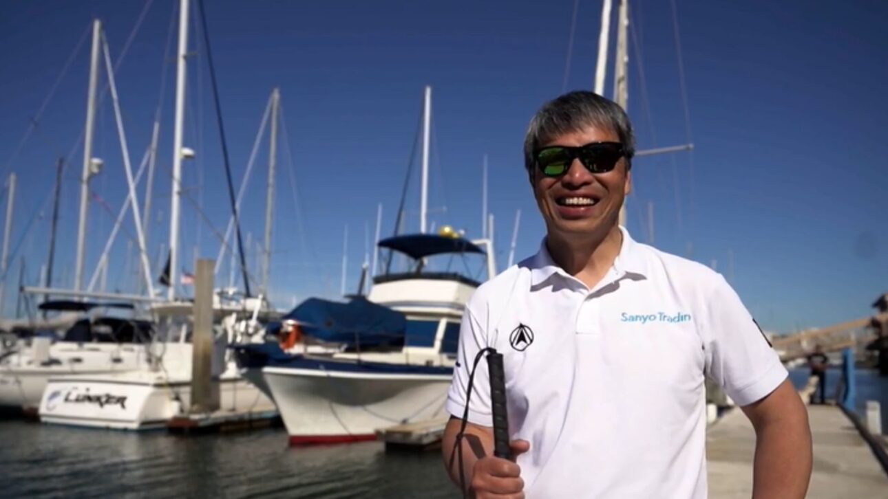 Ele vai cruzar sozinho os 14 mil km do maior oceano do mundo num veleiro.
imagem: G1