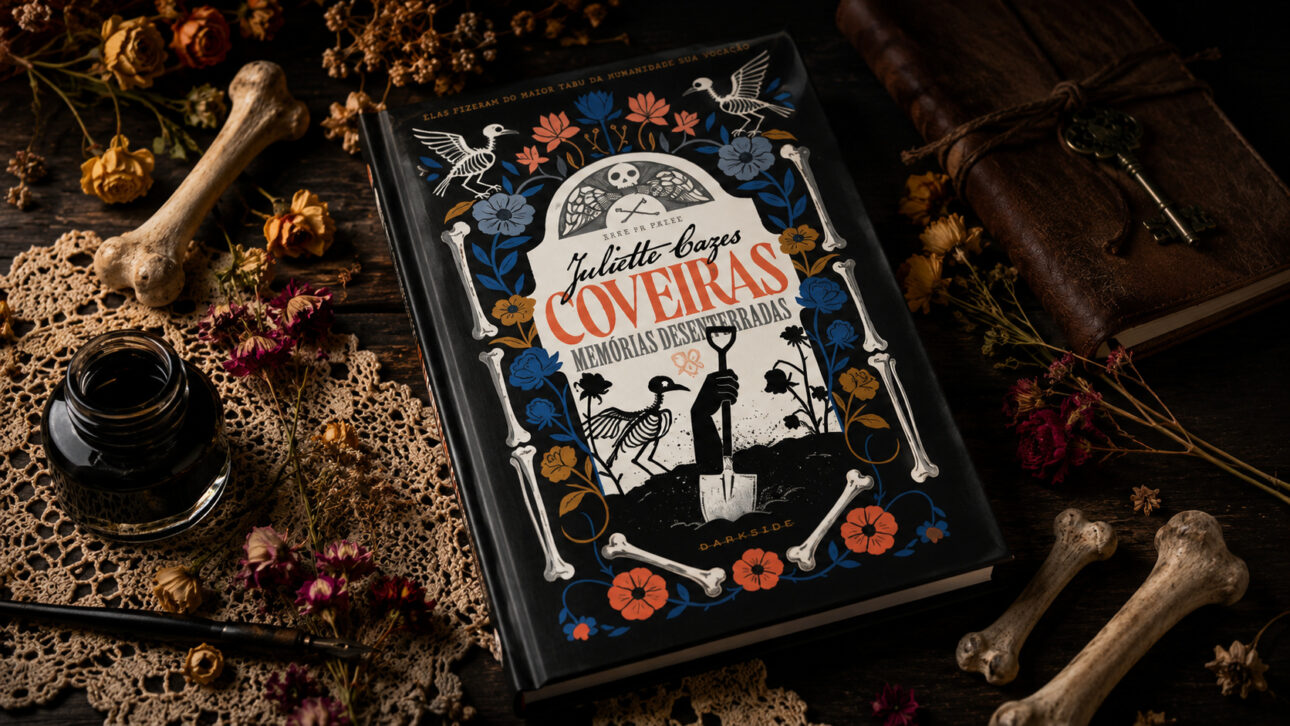 Livro com estética gótica sobre uma mesa escura, cercado por flores coloridas, ossos decorativos e objetos antigos, representando morte, memória e ritos funerários.