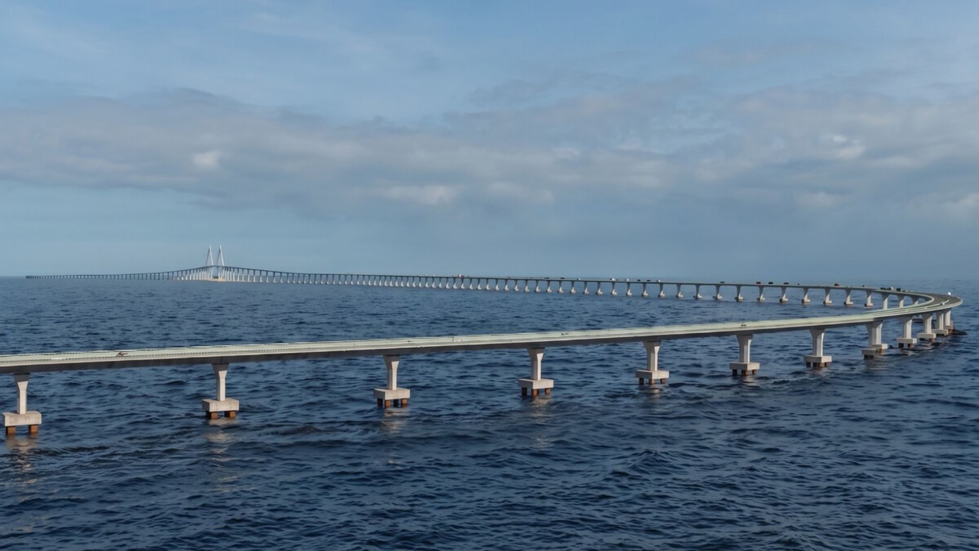 China respondendo por quase metade do investimento e pela engenharia, a ponte Salvador-Itaparica