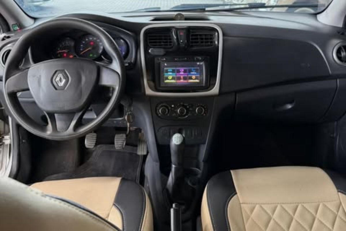 Renault Sandero Dynamique 2017: motor 1.6 de 118 cv, consumo nota A e ficha completa. Veja os pontos fracos e quanto o hatch usado vale na tabela FIPE hoje.