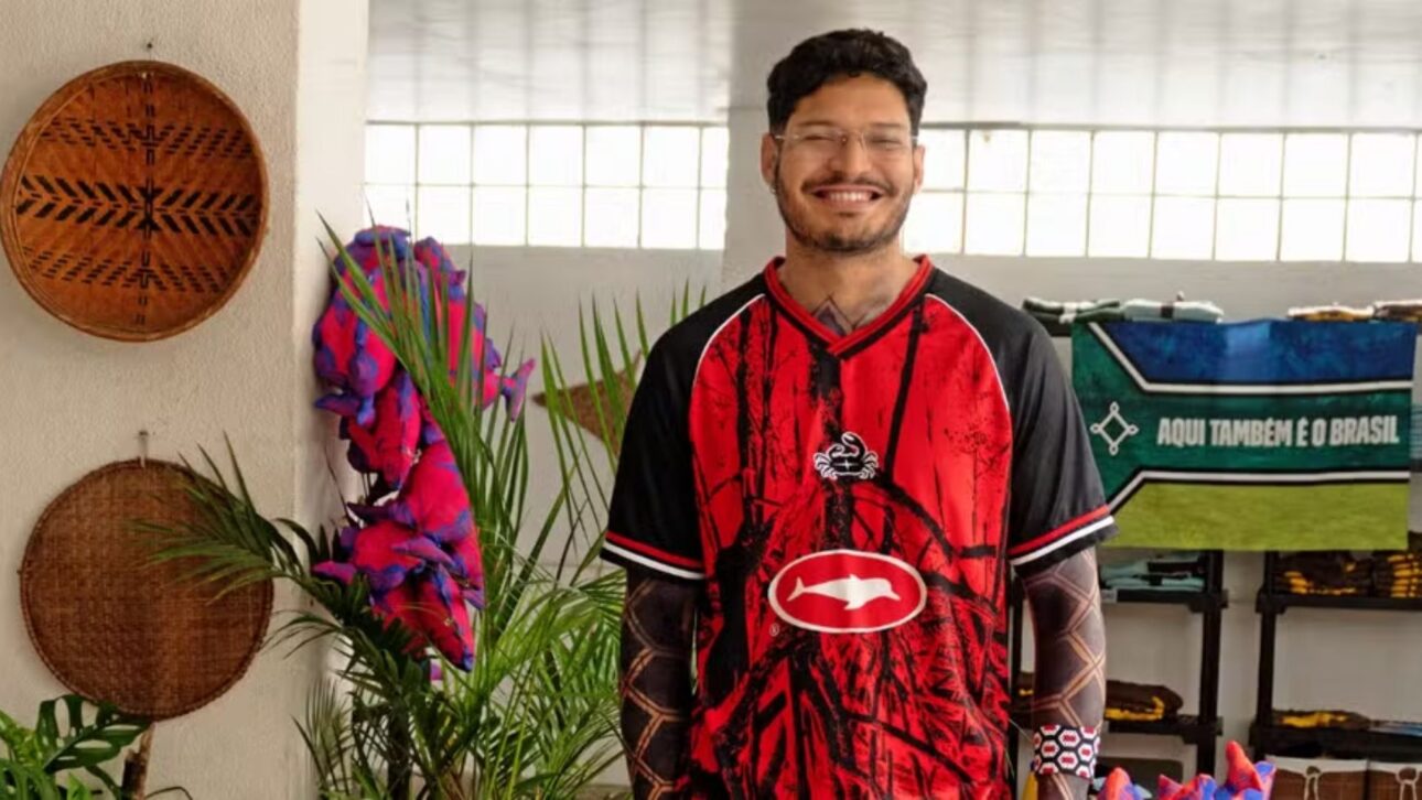 João Victor fundou a Pink Boto em 2019, quando ainda era estudante de publicidade — Foto: Divulgação/Lucas Linhares