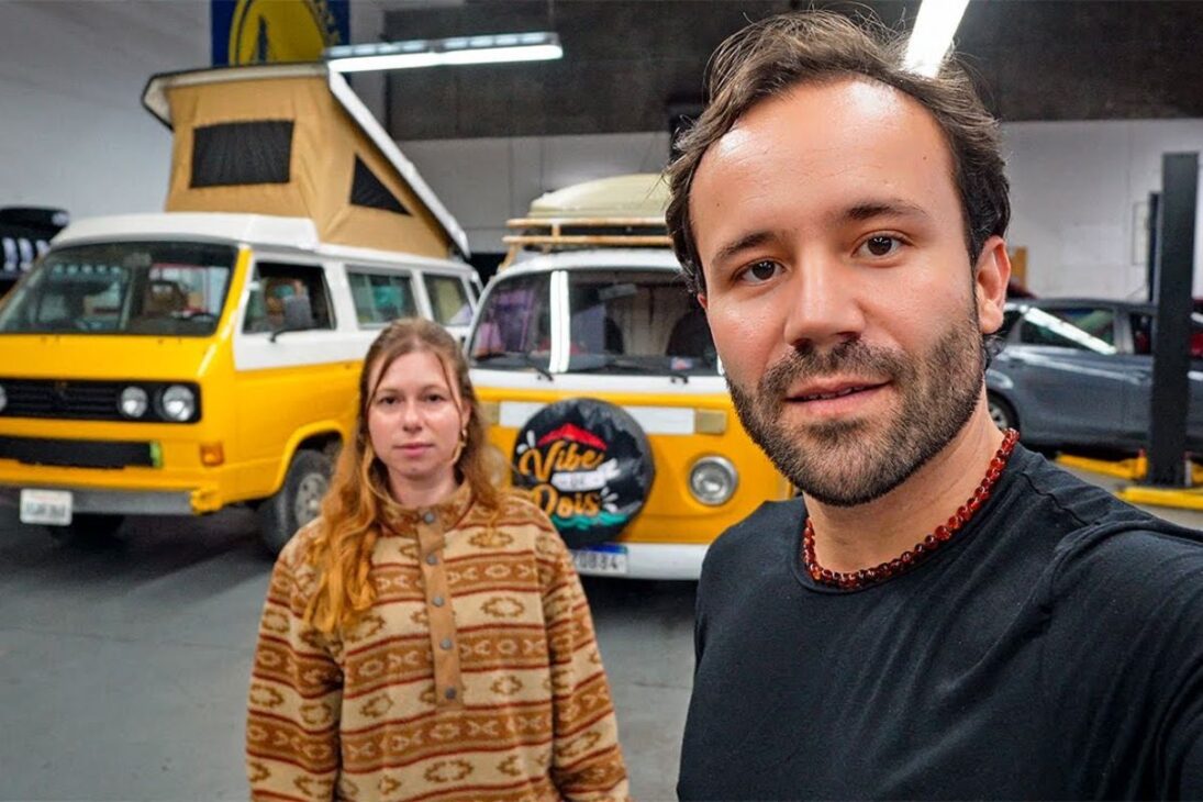 Casal catarinense trocou a advocacia por uma Kombi 1976 e rodou 70 mil km por 20 países, de Florianópolis ao Ártico. Veja como a viagem virou o novo jeito de viver.