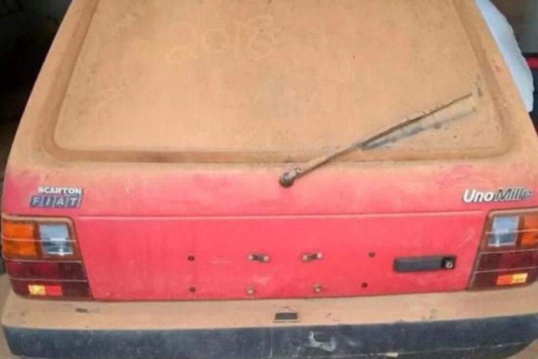Morador de Colatina ganhou um Fiat Uno Mille 1990, nunca tirou CNH e guardou o carro na garagem. Com 65 km, o hatch foi vendido por mais de R$ 100 mil.