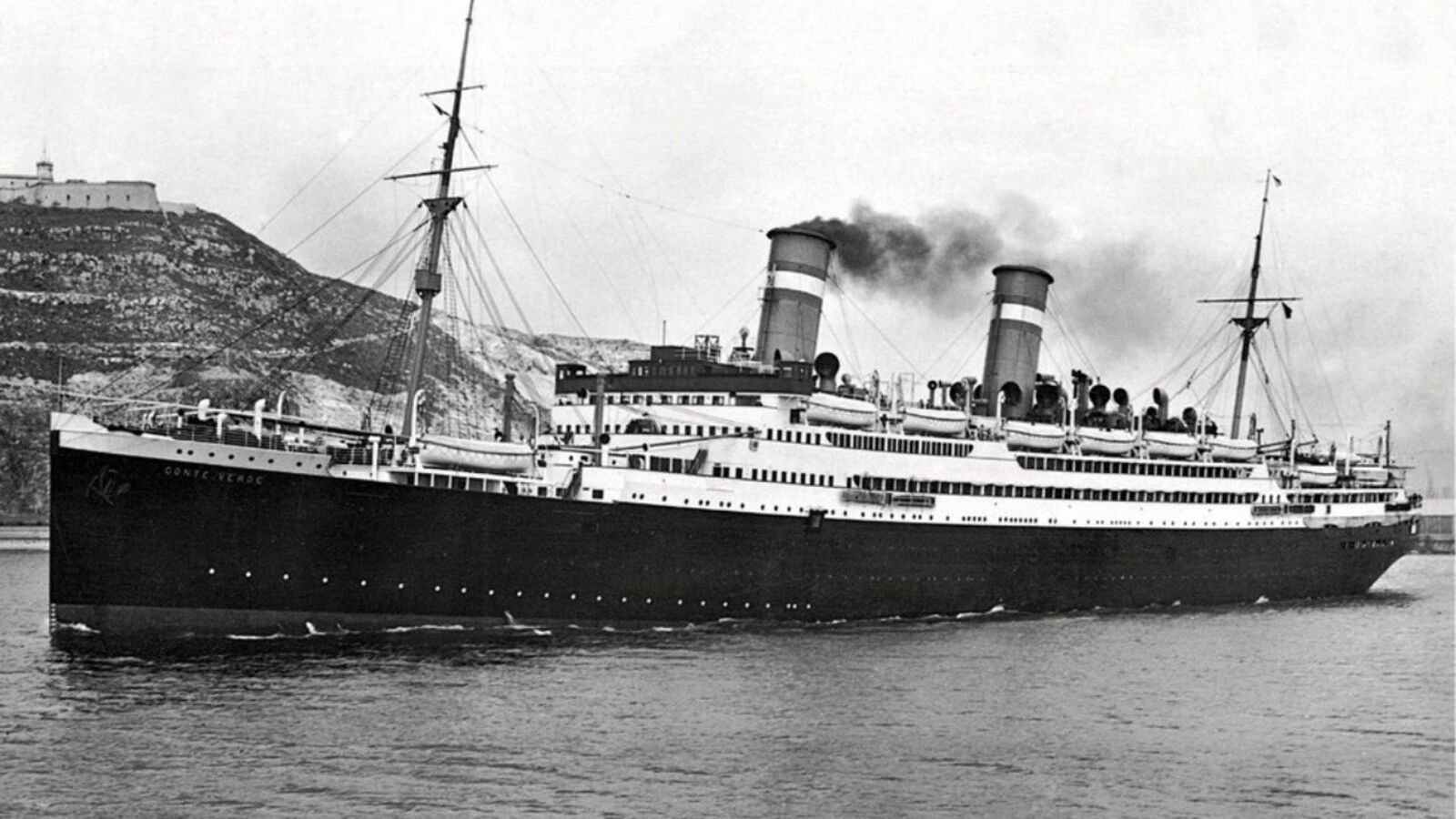 O navio que levou o Brasil à Copa de 1930 também transportou seleções europeias, Jules Rimet e a taça do Mundial
