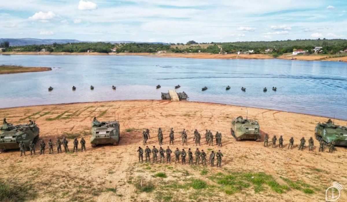 Furnas Lake allows for the execution of various military trainings (Photo: Navy News Agency)