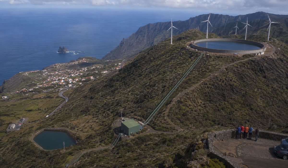 El Hierro, nas Canárias, acumula 10 mil horas com energia de vento e água e vira referência em renováveis sem diesel para ilhas isoladas. (Imagem: Ilustrativa)