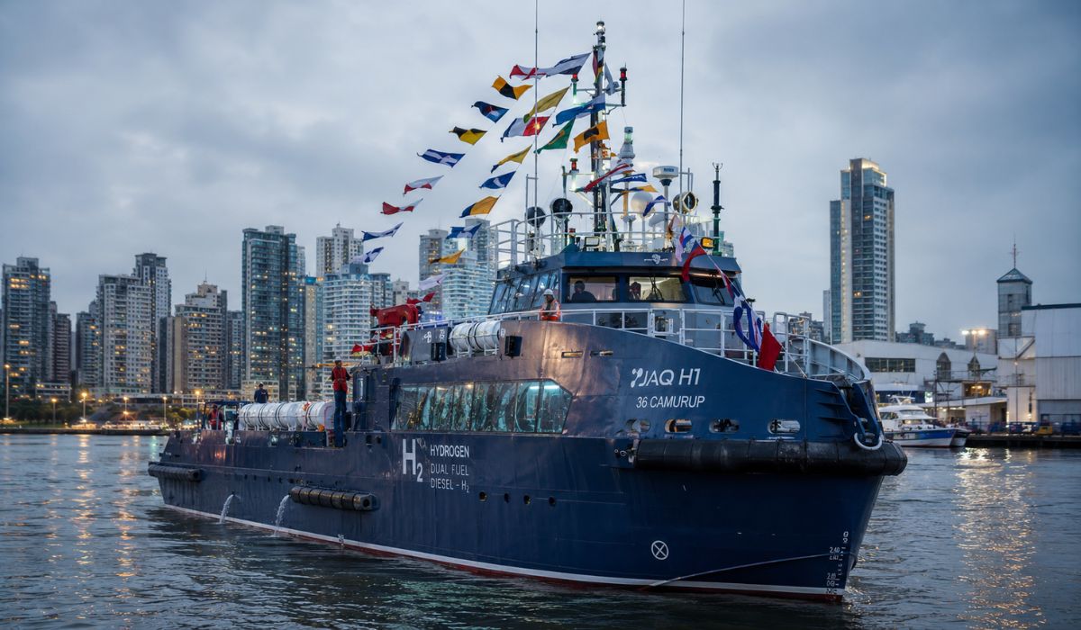 Superbarco JAQ H1 chega a Itajaí com hidrogênio verde, motores híbridos alemães e projeto de R$ 150 milhões para navegação de baixa emissão. (Imagem: Ilustrativa)