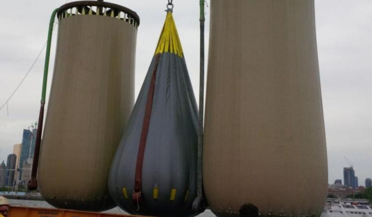 Esses balões subaquáticos de grande porte foram desenvolvidos pela Hydrostor para armazenar energia renovável na forma de ar comprimido sob a água.
